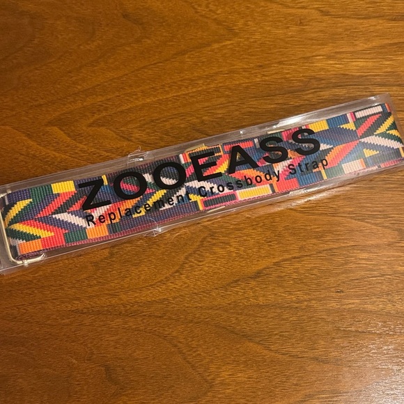 Zooeas New in box strap Vibrant Red and Pink Crossbody Strap - Picture 1 of 6